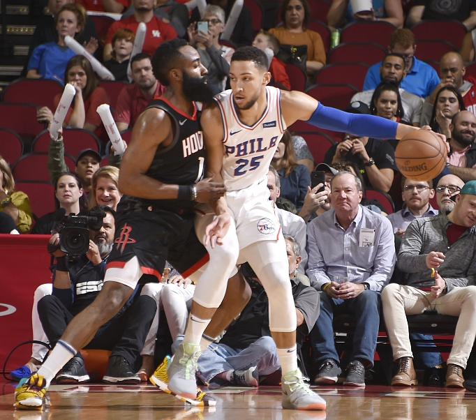 NBA常规赛关键时刻走向成谜，密尔沃基雄鹿豪取连胜，更衣室稳定，医务组通报恢复(nba常规赛关键时刻)