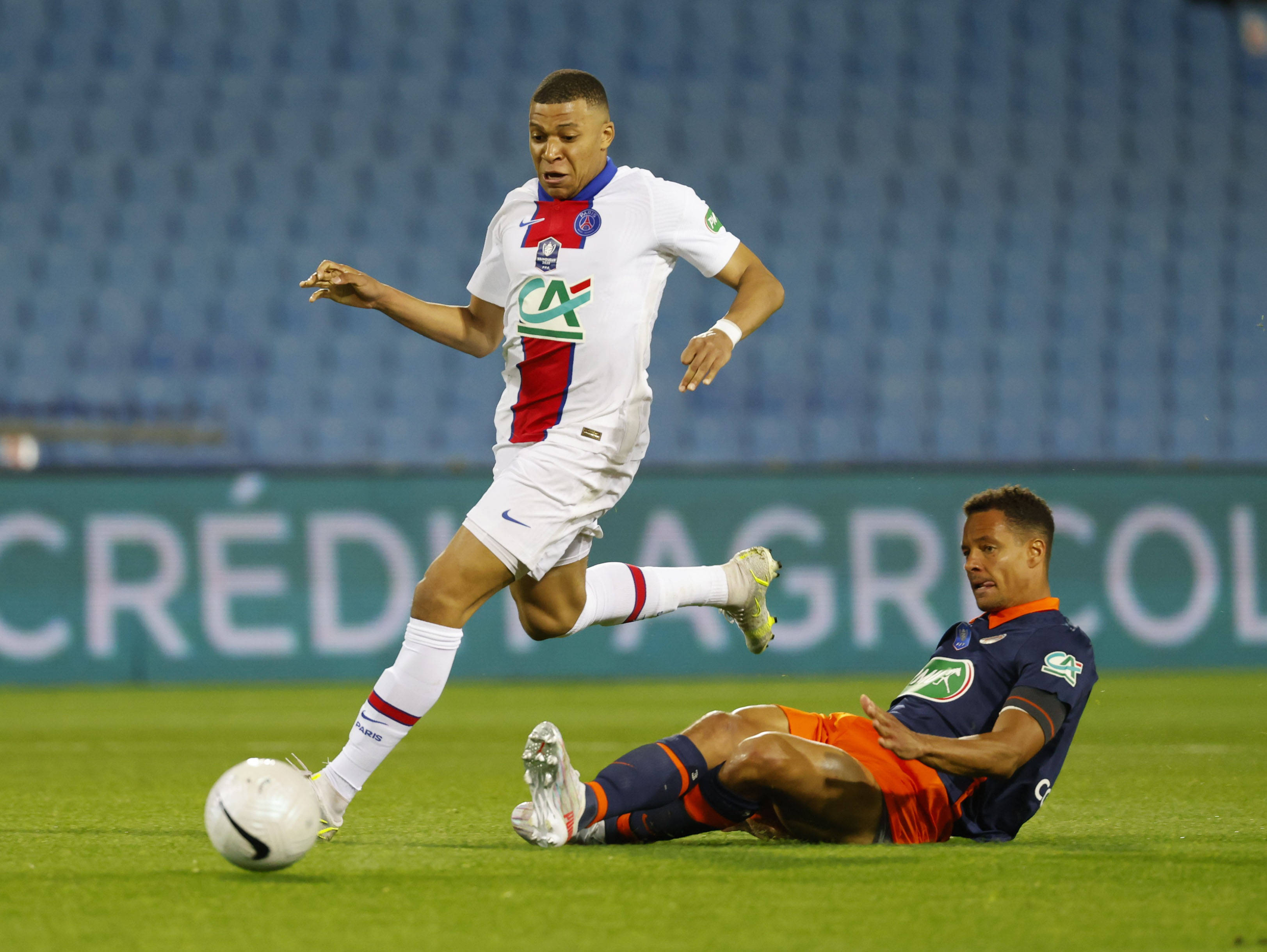 赛前法国杯传出新动向，武汉三镇扳平良机，管理层表态——话题不断，团队化学反应显著的简单介绍-多米在线入口